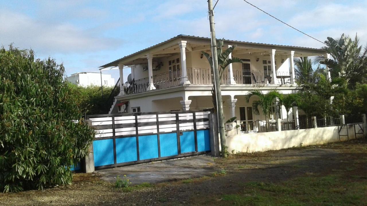 Dino 3 Apartment Trou aux Biches Exterior photo